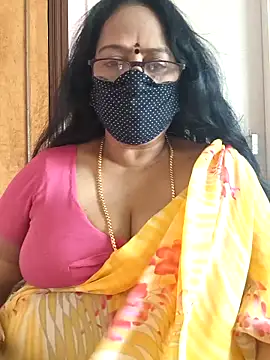 Snapshot of heera-rani chatting on 09.14.25 heera-rani online show from 09.14.25