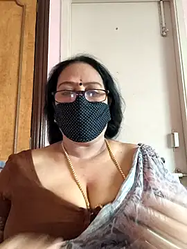 Snapshot of heera-rani chatting on 09.23.25 heera-rani online show from 09.23.25