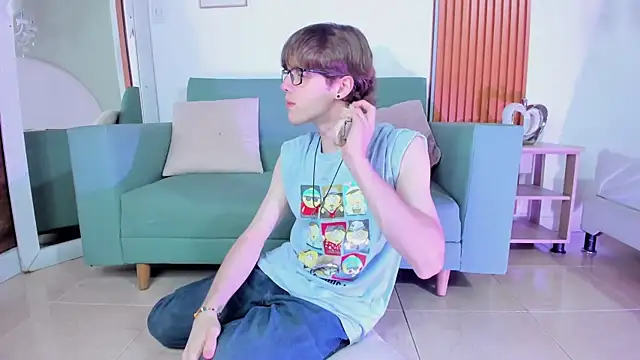 Snapshot of KyleDusk chatting on 12.02.25 KyleDusk online show from 12.02.25