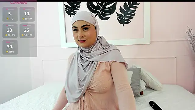 Snapshot of azaharaaa_ chatting on 09.19.25 azaharaaa online show from 09.19.25