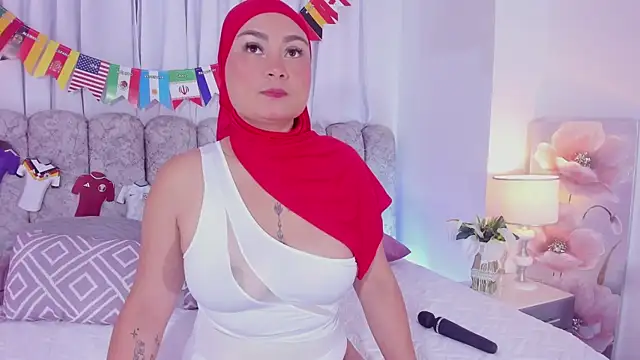 Snapshot of azaharaaa_ chatting on 06.19.26 azaharaaa online show from 06.19.26