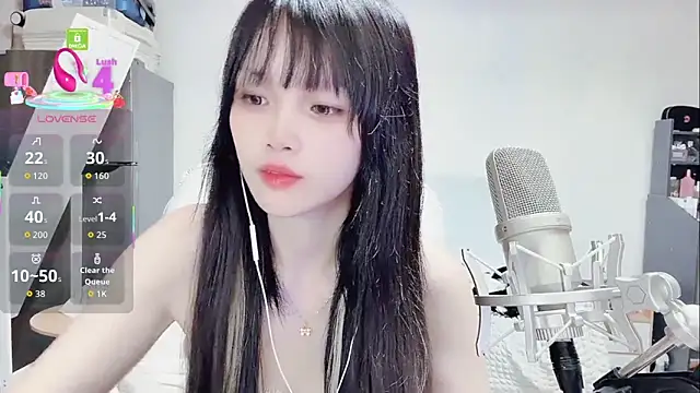 Snapshot of twlilybae chatting on 11.16.25 twlilybae online show from 11.16.25