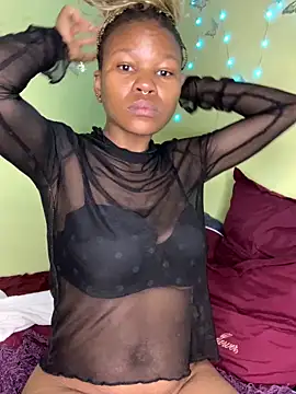 Seductive Yellow Titties online show from 03.27.26