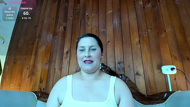 KikaDuque online show from 02.25.26