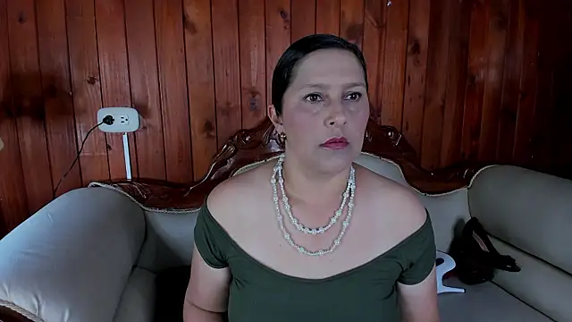 KikaDuque online show from 03.17.26