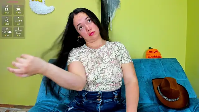 Snapshot of loreen_grey chatting on 10.17.25 loreen grey online show from 10.17.25