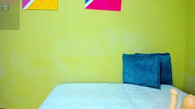 Snapshot of loreen_grey chatting on 11.08.25 loreen grey online show from 11.08.25