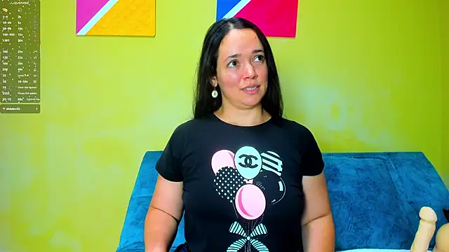 Snapshot of loreen_grey chatting on 11.17.25 loreen grey online show from 11.17.25