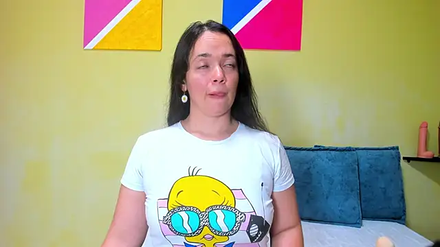 Snapshot of loreen_grey chatting on 11.30.25 loreen grey online show from 11.30.25