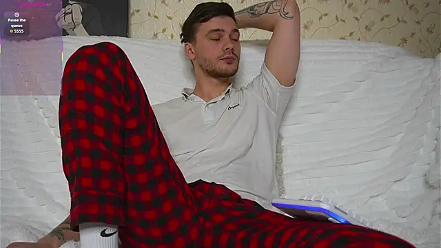 johnstoneisland online show from 04.13.26