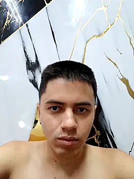 Snapshot of andresSalasSS chatting on 10.15.25 andresSalasSS online show from 10.15.25