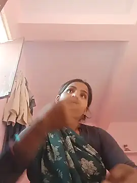 Snapshot of Cut_rajbati chatting on 06.10.26 Cut rajbati online show from 06.10.26