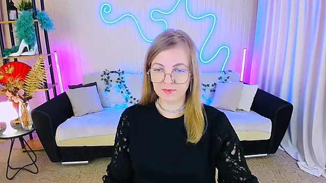 YourUniverser online show from 09.19.25