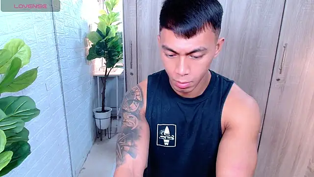 PinooyMilker online show from 01.09.26