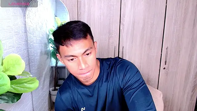 PinooyMilker online show from 02.11.26