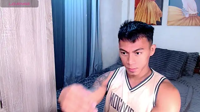 PinooyMilker online show from 04.06.26