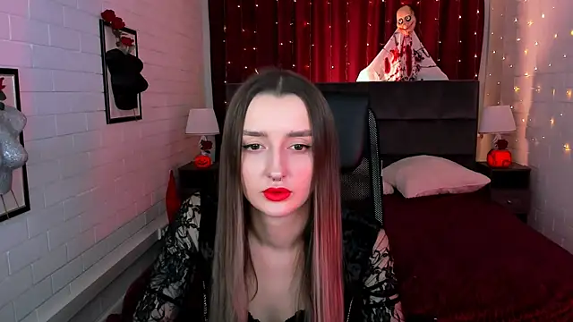 Snapshot of AliceLids chatting on 10.16.25 AliceLids online show from 10.16.25