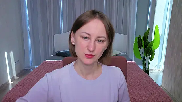 LuluChiiii online show from 10.16.25