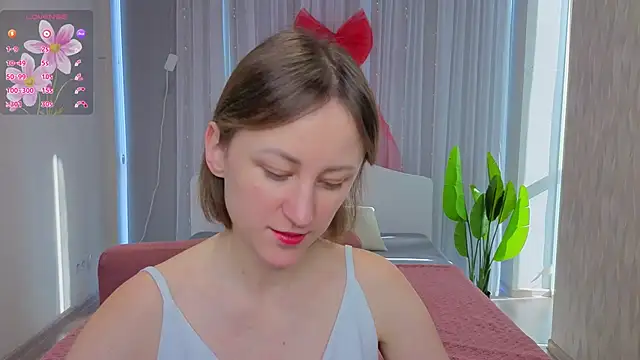 LuluChiiii online show from 02.10.26