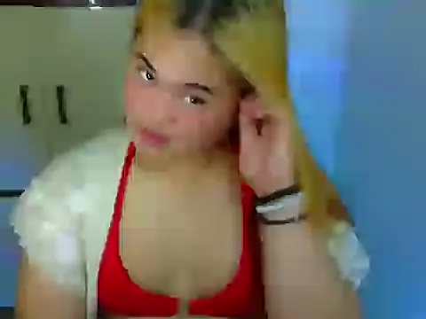 Snapshot of Annierose_ts chatting on 02.16.26 Annierose ts online show from 02.16.26