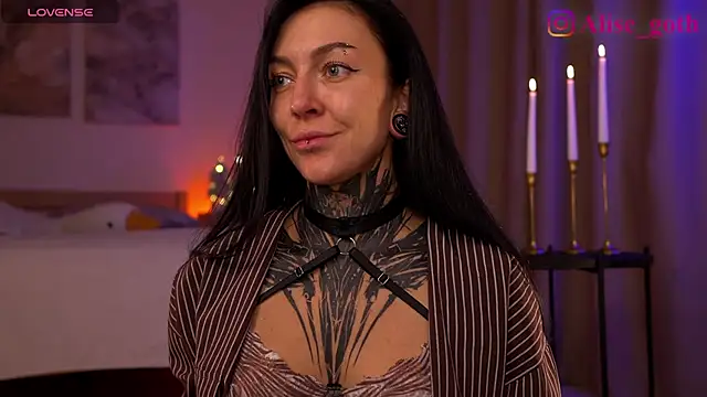 Alise Eve  online show from 11.23.25