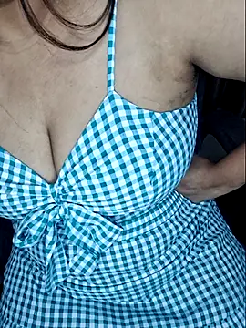 Snapshot of linishal chatting on 02.28.26 linishal online show from 02.28.26