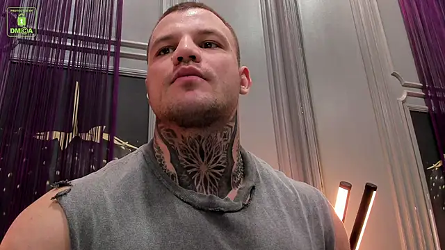 Snapshot of OliverSport chatting on 03.13.25 OliverSport online show from 03.13.25