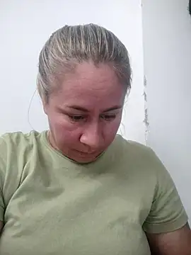 Snapshot of Nala1986 chatting on 12.03.25 Nala1986 online show from 12.03.25