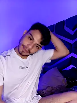 Snapshot of Bastian_MCcormick chatting on 11.26.25 Bastian MCcormick online show from 11.26.25