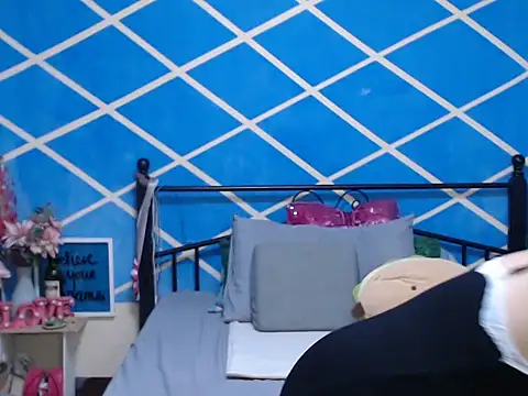 Snapshot of jengrey chatting on 10.08.25 jengrey online show from 10.08.25