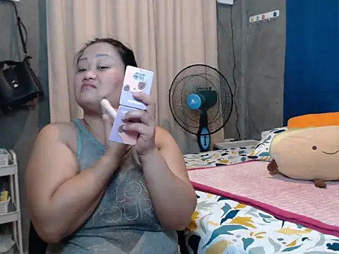 Snapshot of jengrey chatting on 10.23.25 jengrey online show from 10.23.25