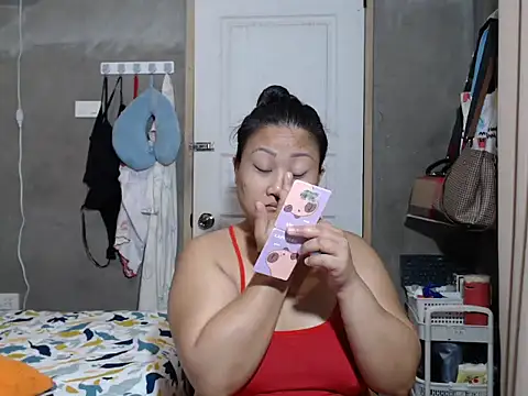 Snapshot of jengrey chatting on 11.14.25 jengrey online show from 11.14.25