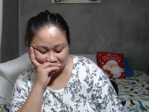 Snapshot of jengrey chatting on 01.14.26 jengrey online show from 01.14.26