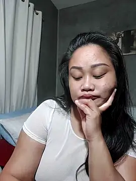 Snapshot of jengrey chatting on 02.21.26 jengrey online show from 02.21.26