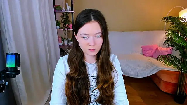 Snapshot of AlluringLookk chatting on 10.17.25 AlluringLookk online show from 10.17.25