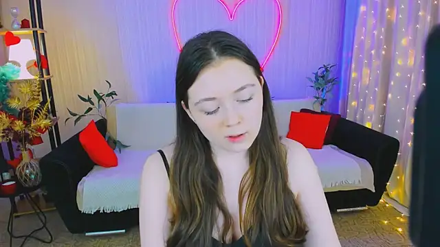 AlluringLookk online show from 04.15.26