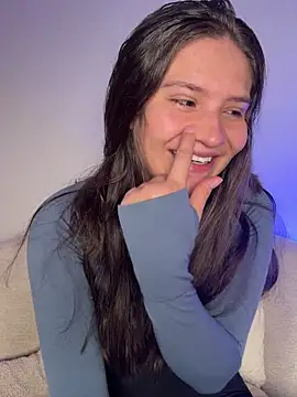 Snapshot of Emilyybennet_ chatting on 06.30.26 Emilyybennet online show from 06.30.26