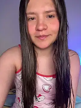 Snapshot of Emilyybennet_ chatting on 07.20.26 Emilyybennet online show from 07.20.26