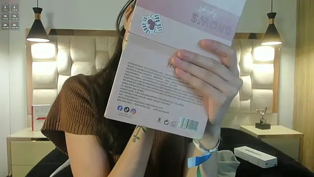 Emilia Bons online show from 03.02.26