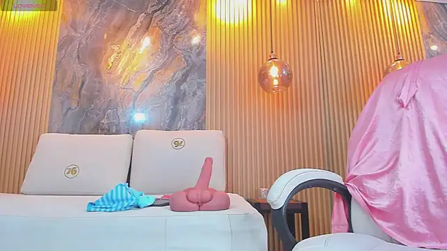 Snapshot of chloe_murray chatting on 11.18.25 chloe murray online show from 11.18.25