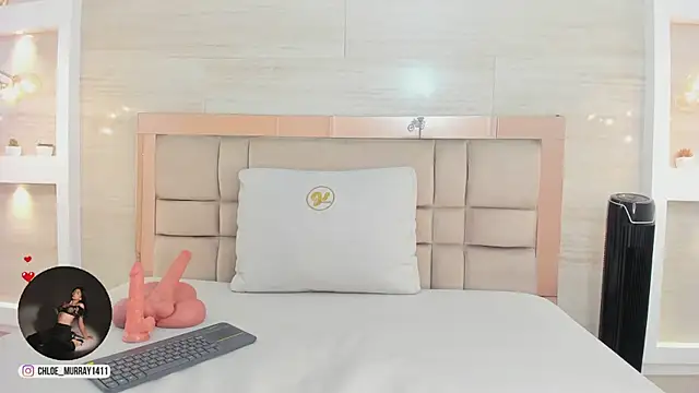 Snapshot of chloe_murray chatting on 02.26.26 chloe murray online show from 02.26.26