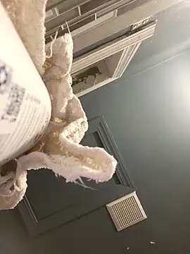 chocolate bella online show from 11.29.25