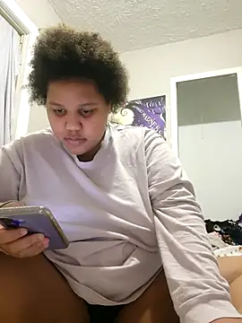 chocolate bella online show from 12.04.25