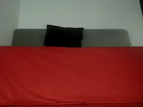 Snapshot of findomlatin chatting on 04.15.26 findomlatin online show from 04.15.26