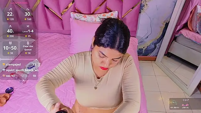 curvybrunnett online show from 11.29.25