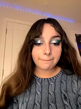 CharmingMaddie online show from 09.12.25