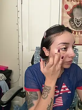 Snapshot of CharmingMaddie chatting on 02.21.26 CharmingMaddie online show from 02.21.26