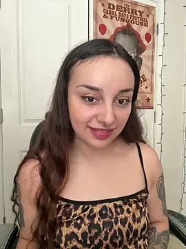 Snapshot of CharmingMaddie chatting on 02.27.26 CharmingMaddie online show from 02.27.26