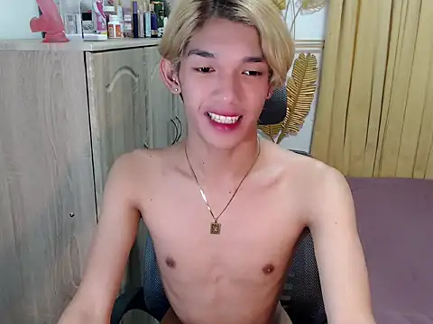 Snapshot of fuckerfriendsxx chatting on 06.16.26 fuckerfriendsxx online show from 06.16.26