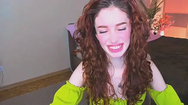 Snapshot of ChristinaConteeree chatting on 04.18.26 ChristinaConteeree online show from 04.18.26